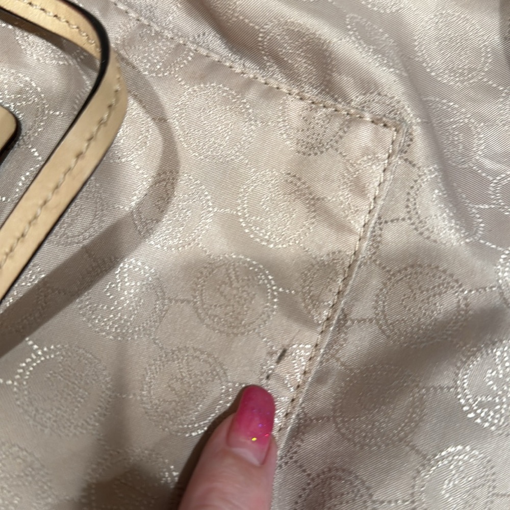 Michael Michael Kors Jet Set Beige Monogram Tote and Crossbody 16 X 13 X 5 - Picture 10 of 15
